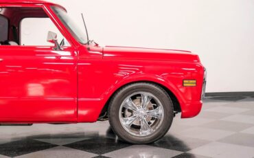 Unknown-C10-1969-Red-Black-14