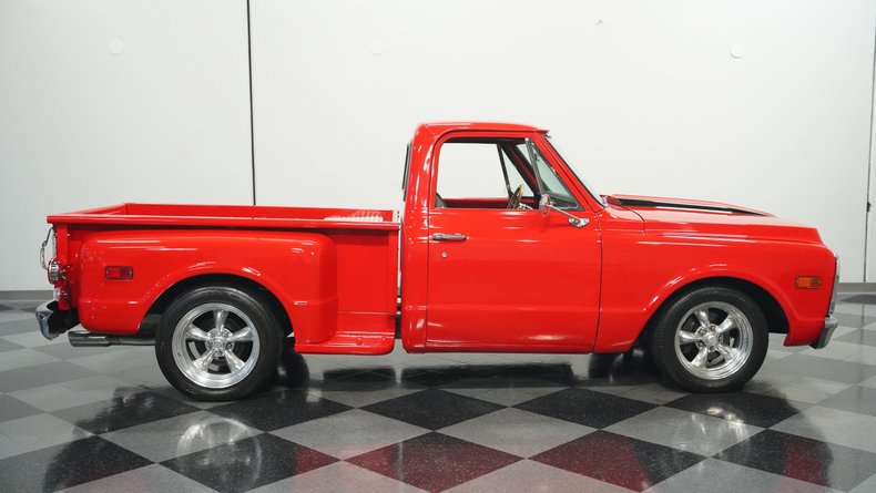 Unknown-C10-1969-Red-Black-16