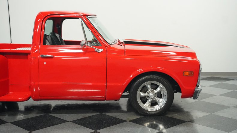Unknown-C10-1969-Red-Black-19