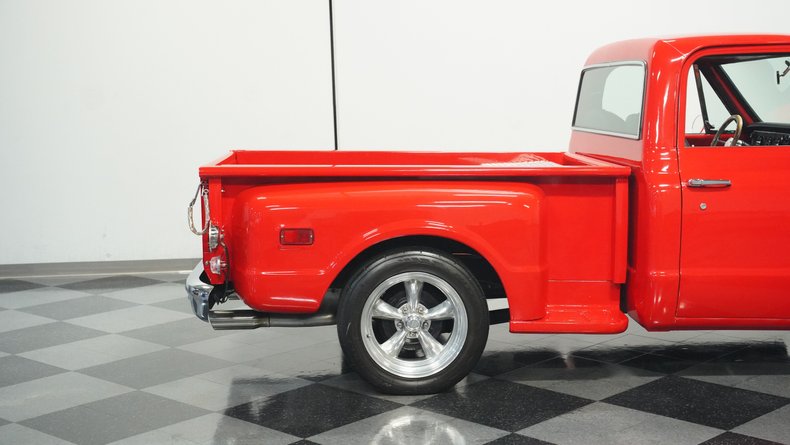 Unknown-C10-1969-Red-Black-29