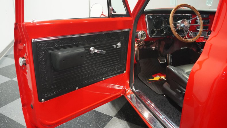 Unknown-C10-1969-Red-Black-33