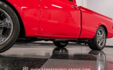 Unknown-C10-1969-Red-Black-36