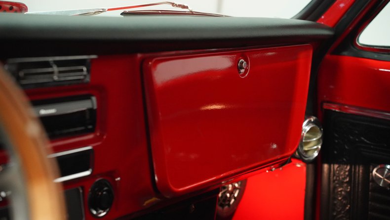 Unknown-C10-1969-Red-Black-37