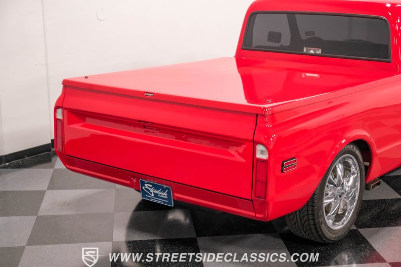 Unknown-C10-1969-Red-Black-40