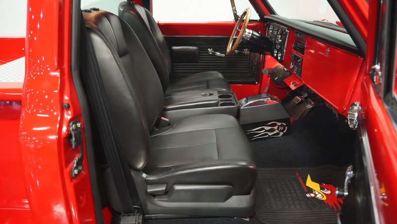 Unknown-C10-1969-Red-Black-40