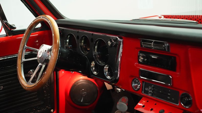 Unknown-C10-1969-Red-Black-42