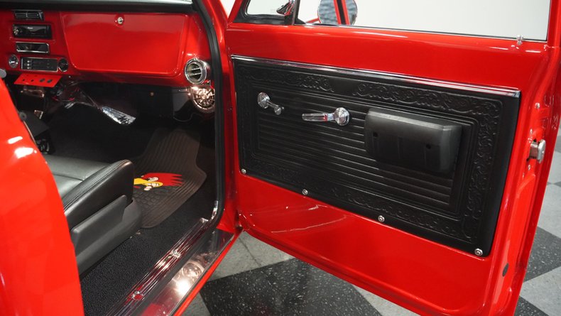 Unknown-C10-1969-Red-Black-7