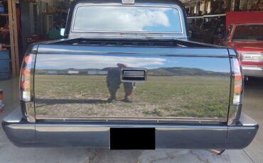 Unknown-C10-1970-Black-2