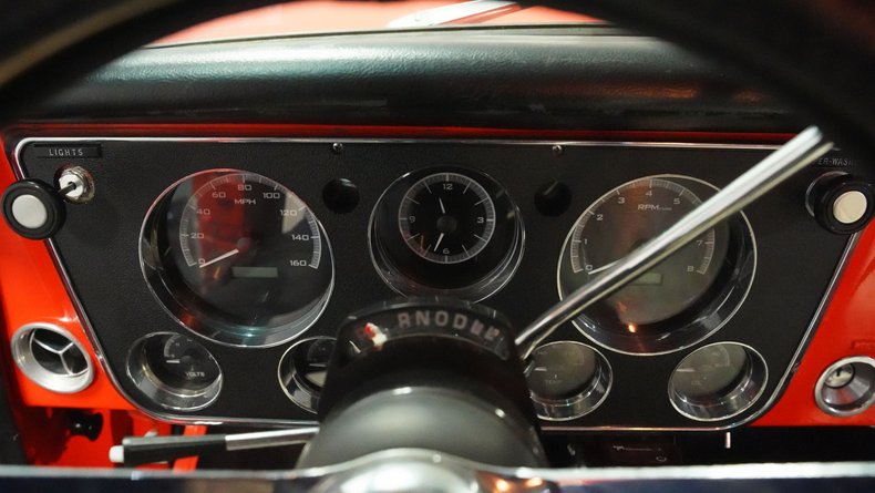 Unknown-C10-1970-Orange-White-10