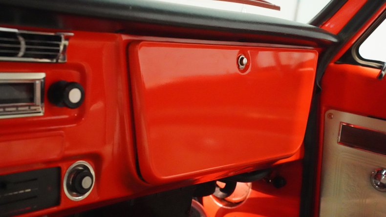 Unknown-C10-1970-Orange-White-13