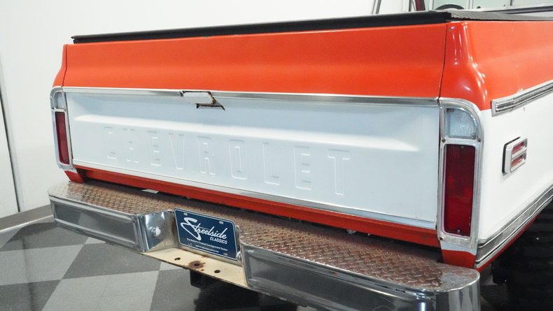 Unknown-C10-1970-Orange-White-35