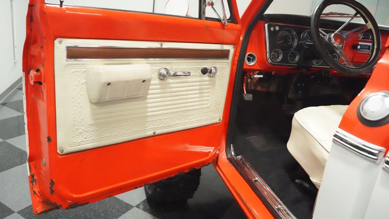 Unknown-C10-1970-Orange-White-6