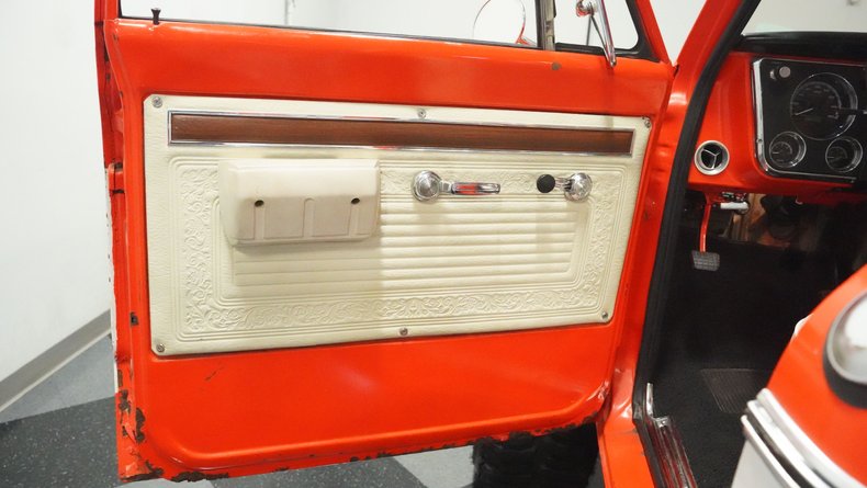 Unknown-C10-1970-Orange-White-7