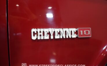 Unknown-C10-1970-Red-Black-1