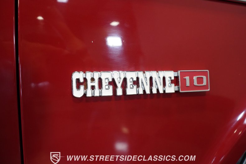 Unknown-C10-1970-Red-Black-1