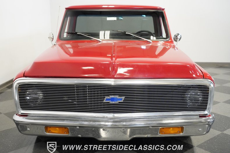 Unknown-C10-1970-Red-Black-10