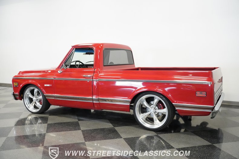 Unknown-C10-1970-Red-Black-15