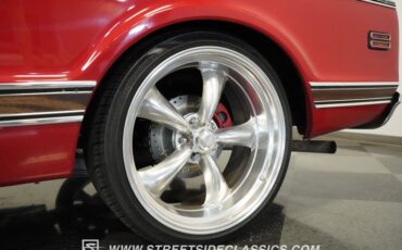 Unknown-C10-1970-Red-Black-17
