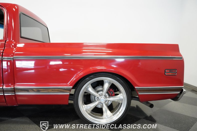 Unknown-C10-1970-Red-Black-18