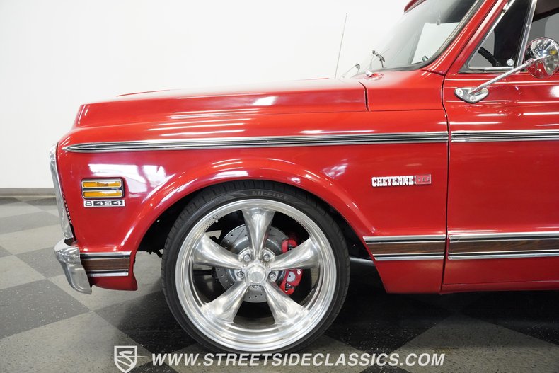Unknown-C10-1970-Red-Black-20