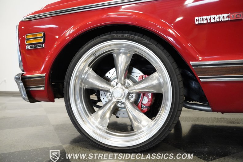 Unknown-C10-1970-Red-Black-21