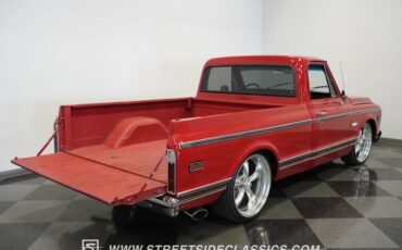 Unknown-C10-1970-Red-Black-24