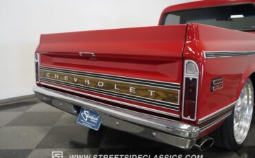 Unknown-C10-1970-Red-Black-28