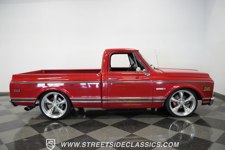 Unknown-C10-1970-Red-Black-31