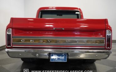 Unknown-C10-1970-Red-Black