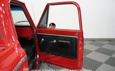 Unknown-C10-1970-Red-Black-41