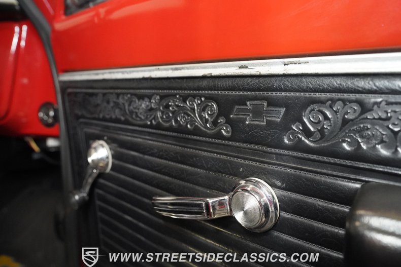 Unknown-C10-1970-Red-Black-42