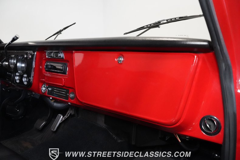 Unknown-C10-1970-Red-Black-45