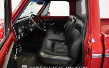 Unknown-C10-1970-Red-Black-8