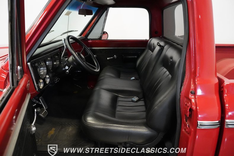 Unknown-C10-1970-Red-Black-8