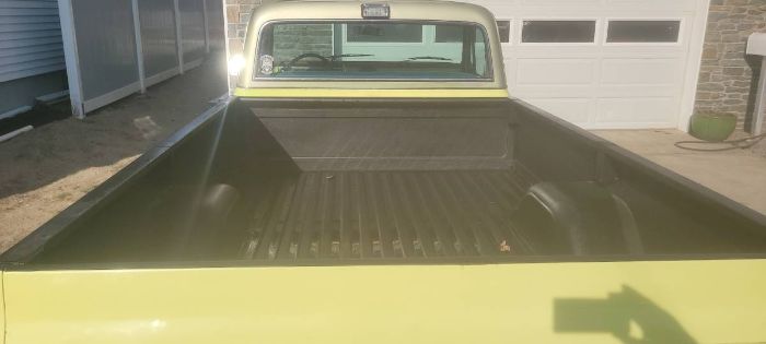 Unknown-C10-1970-Yellow-8
