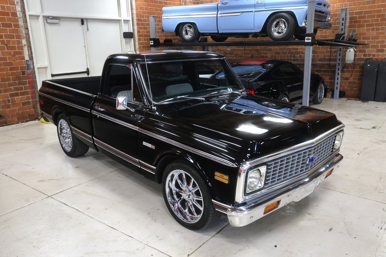 Unknown-C10-1971-Black-Black