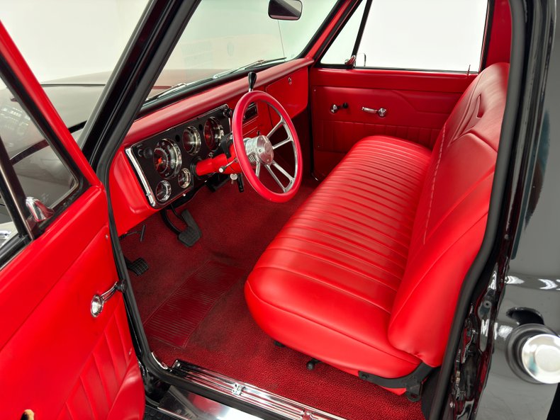 Unknown-C10-1971-Black-Red-1