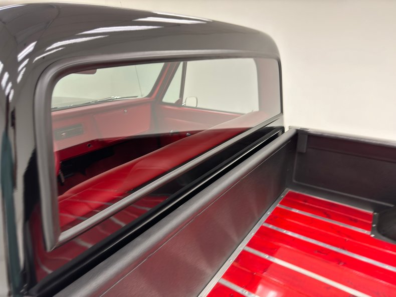 Unknown-C10-1971-Black-Red-16