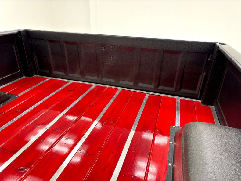 Unknown-C10-1971-Black-Red-17