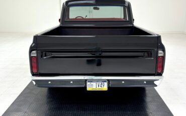 Unknown-C10-1971-Black-Red-3