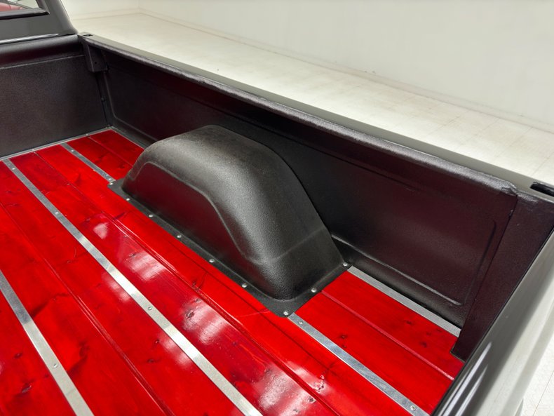 Unknown-C10-1971-Black-Red-31