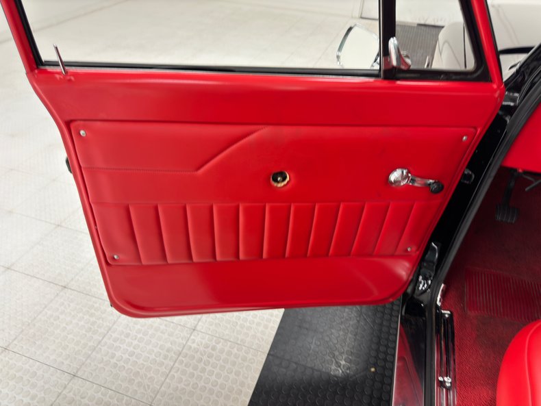Unknown-C10-1971-Black-Red-34