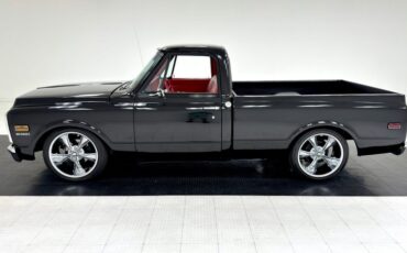 Unknown-C10-1971-Black-Red