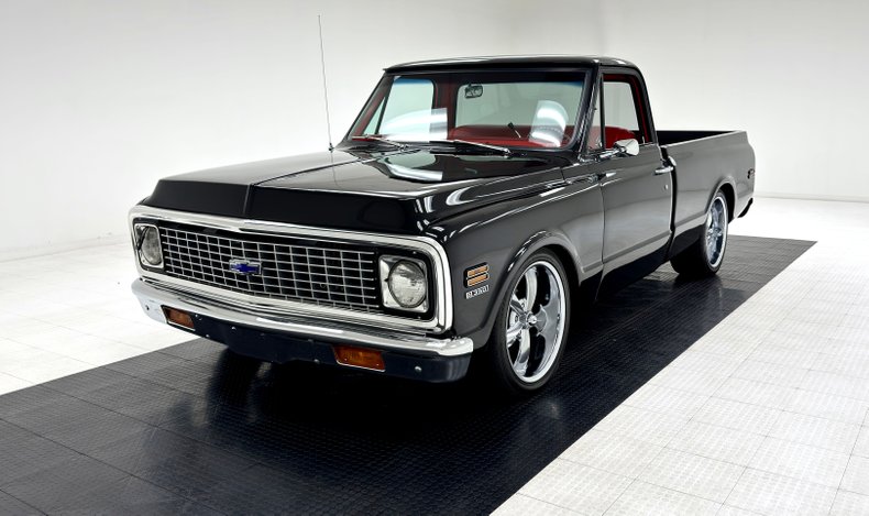 Unknown-C10-1971-Black-Red-48