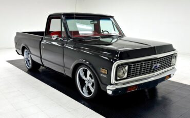 Unknown-C10-1971-Black-Red-6