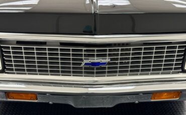 Unknown-C10-1971-Black-Red-8