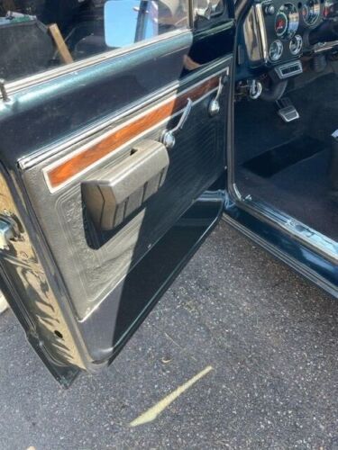 Unknown-C10-1971-Custom-BlackWhite-Houndsto-5