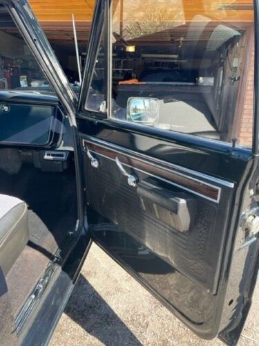 Unknown-C10-1971-Custom-BlackWhite-Houndsto-6