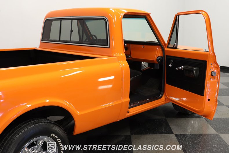 Unknown-C10-1971-Orange-Black-43