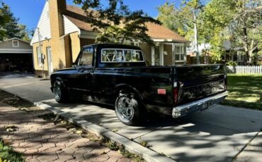 Unknown-C10-1972-Black-Black